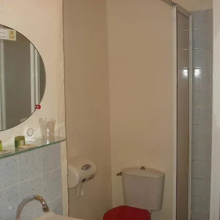 Otel De La 4*